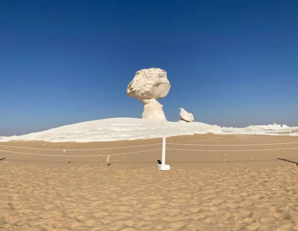3-Day White Desert & Agabat Valley Safari from Cairo