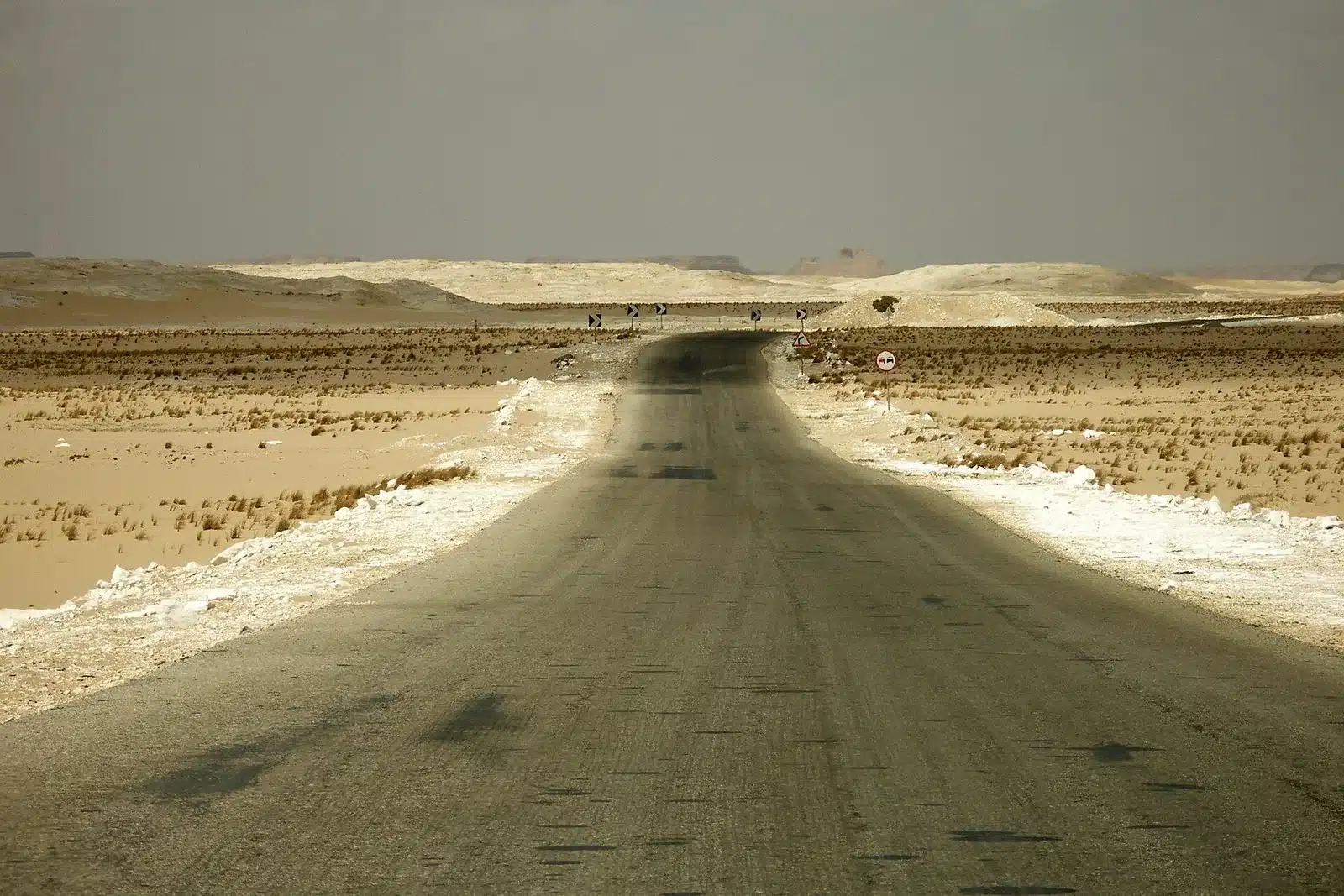 Road between Bahariya and Farafra through the White Desert region
