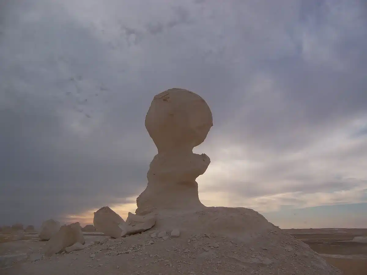 White Desert three day tour exploration