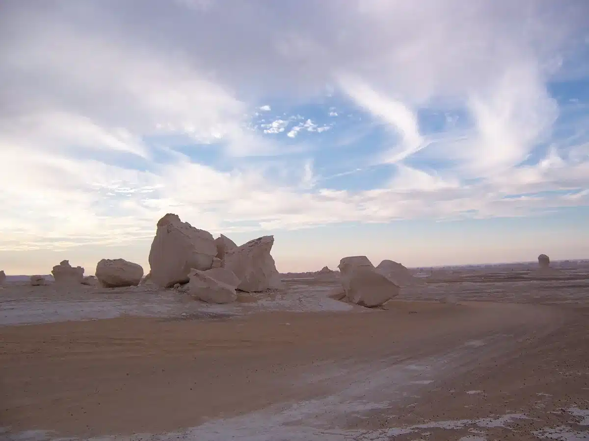 White Desert itinerary comparison landscape