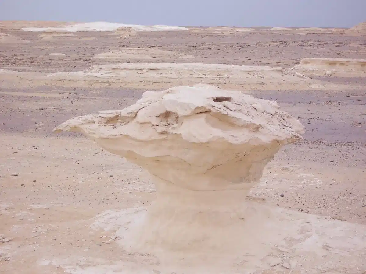 White Desert Egypt safe 4x4 route planning